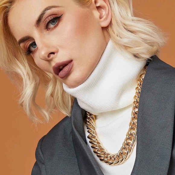 GOLD 90’s CHUNKY CHAIN STATEMENT CHOKER NECKLACE - Picture 2 of 4